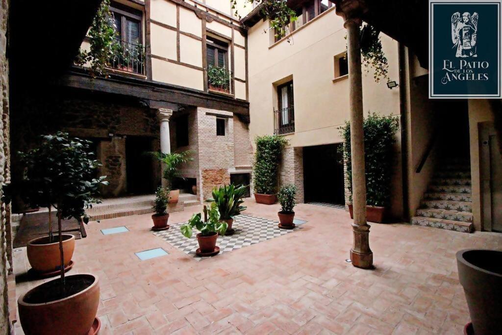 Patio De Los Angeles Toledo Esterno foto